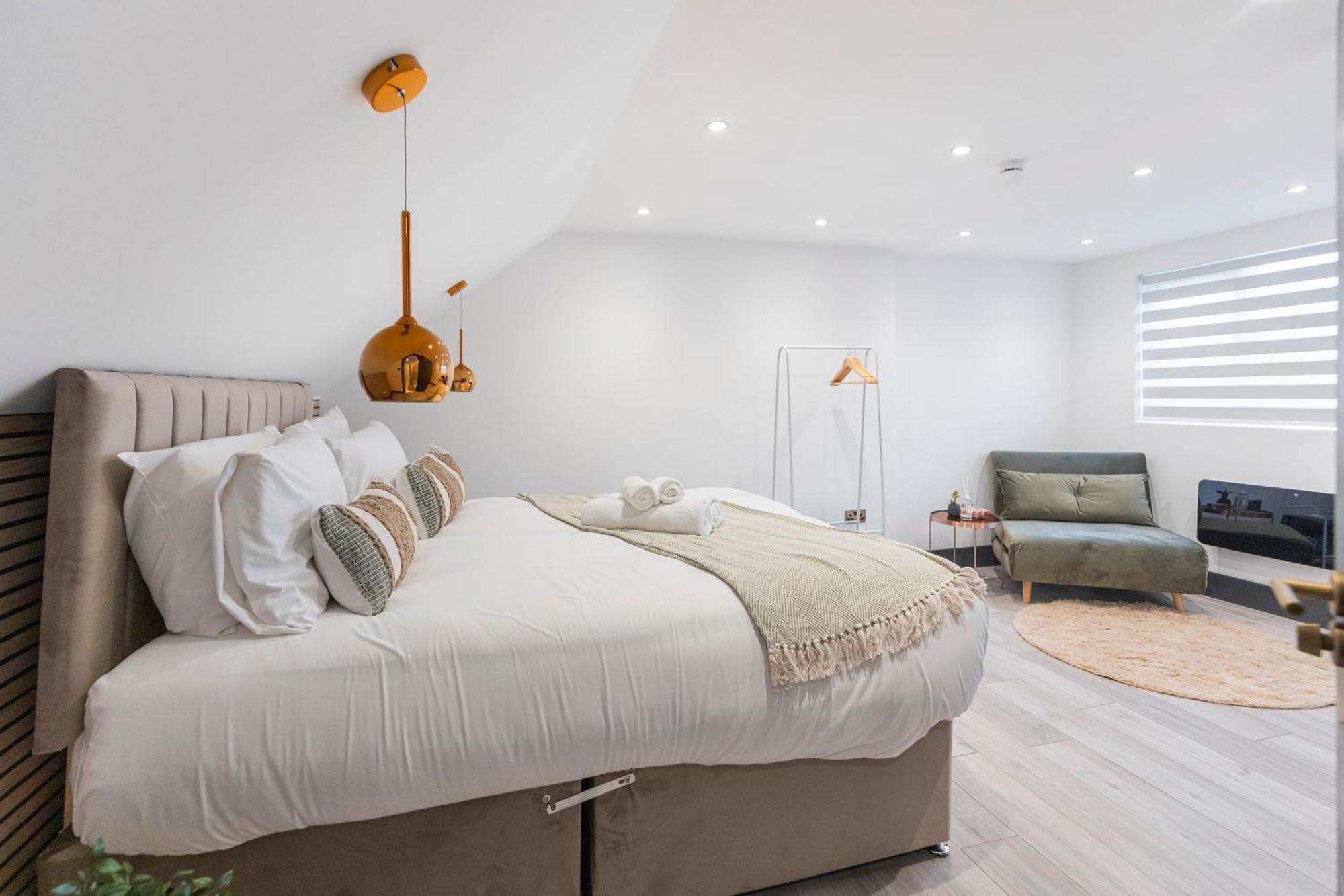 Apartment Neutral Zen Serene Sanctuary London